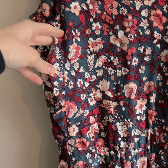 Multi floral flutter sleeve romper - Picture 8 of 11